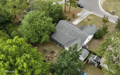 813 Autumn Leaves Court Wilmington NC 28411