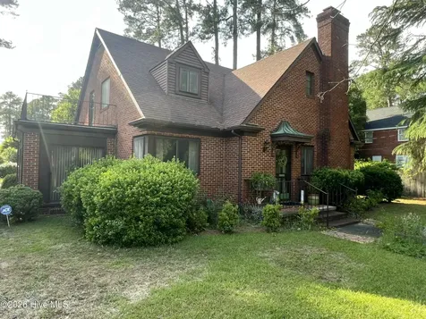 906 Carey Road Kinston NC 28501