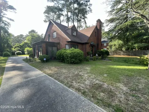 906 Carey Road Kinston NC 28501