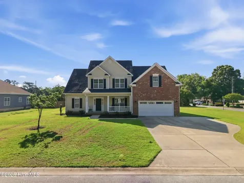 4009 Stillwood Drive Winterville NC 28590