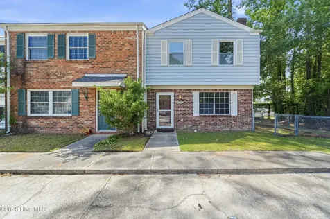 200 Myrtlewood Circle Jacksonville NC 28546