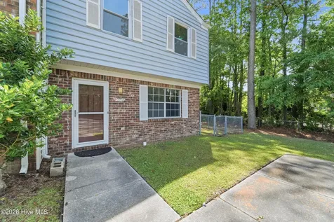 200 Myrtlewood Circle Jacksonville NC 28546