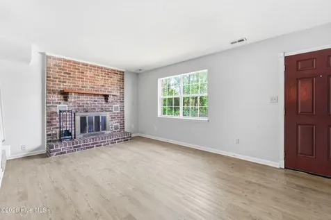 200 Myrtlewood Circle Jacksonville NC 28546