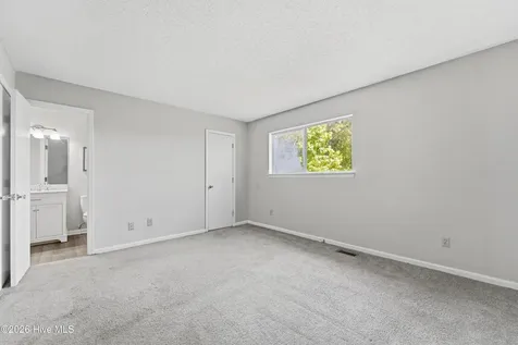 200 Myrtlewood Circle Jacksonville NC 28546