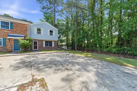 200 Myrtlewood Circle Jacksonville NC 28546