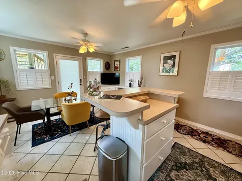 2807 Arendell Street Morehead City NC 28557