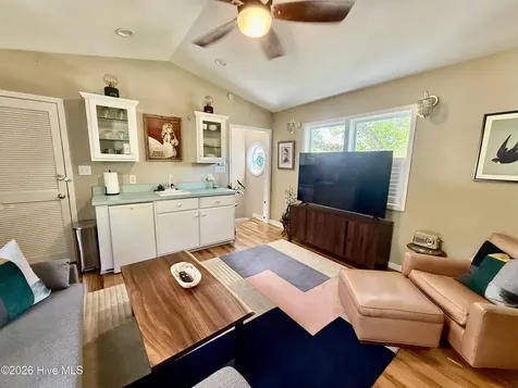 2807 Arendell Street Morehead City NC 28557