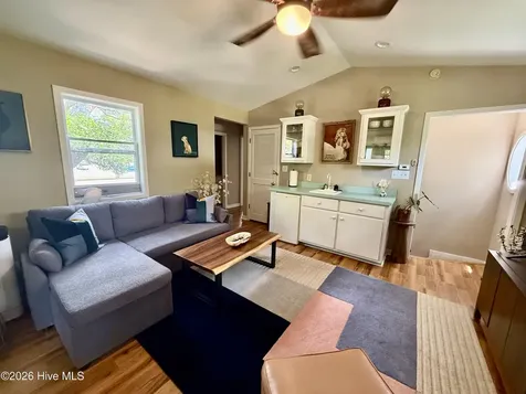 2807 Arendell Street Morehead City NC 28557