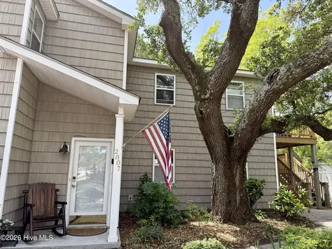 2807 Arendell Street Morehead City NC 28557