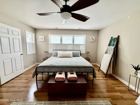 2807 Arendell Street Morehead City NC 28557