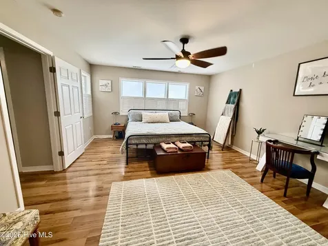 2807 Arendell Street Morehead City NC 28557