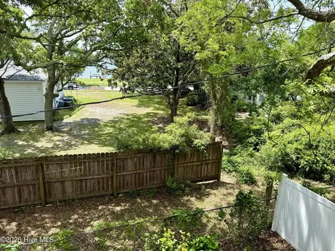 2807 Arendell Street Morehead City NC 28557