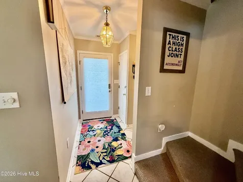 2807 Arendell Street Morehead City NC 28557