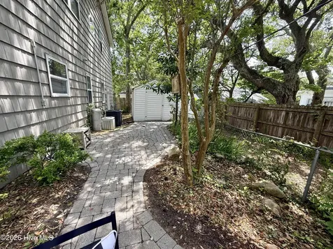 2807 Arendell Street Morehead City NC 28557