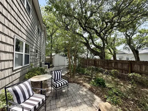 2807 Arendell Street Morehead City NC 28557
