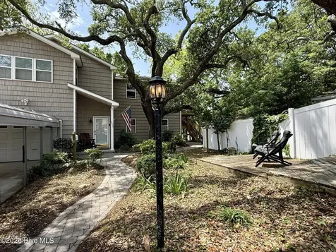 2807 Arendell Street Morehead City NC 28557