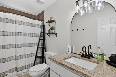 104 Pine Needle Drive Hubert NC 28539