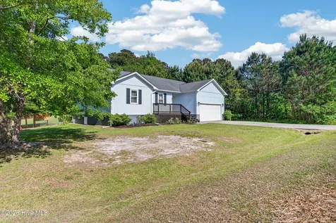 104 Pine Needle Drive Hubert NC 28539
