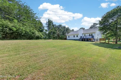 104 Pine Needle Drive Hubert NC 28539