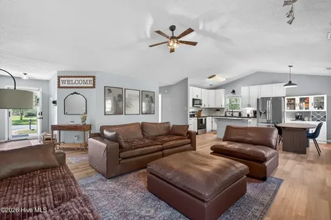 104 Pine Needle Drive Hubert NC 28539