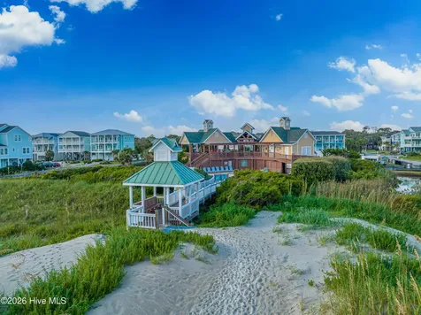 3759 Players Club Drive SE Southport NC 28461