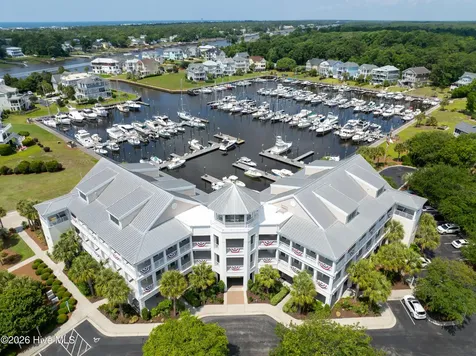 3759 Players Club Drive SE Southport NC 28461