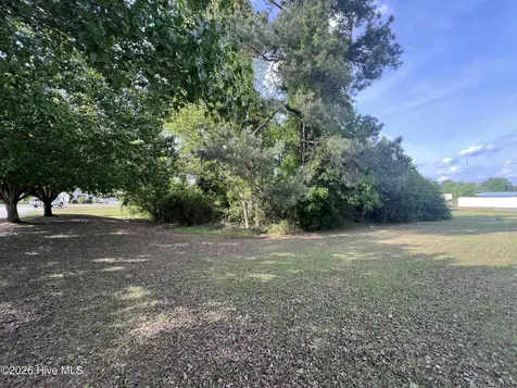 64142 S Near 1718 S Madison Street Whiteville NC 28472