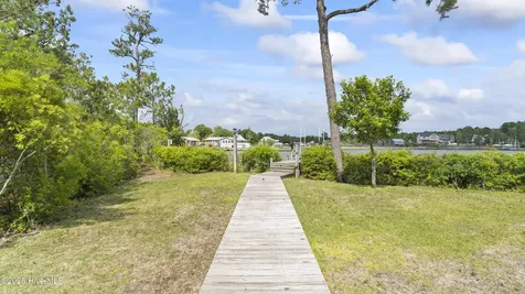 1037 Meridian Drive Sneads Ferry NC 28460