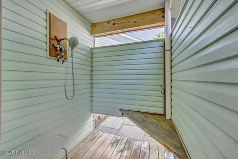 104 NE 8th Street Oak Island NC 28465