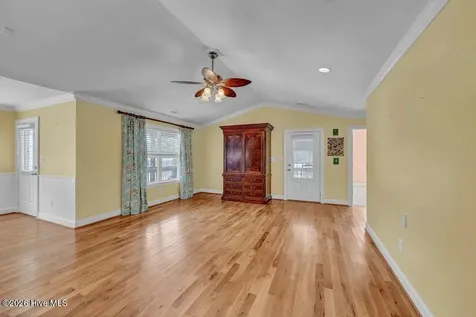 104 NE 8th Street Oak Island NC 28465