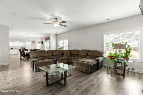204 W Broughton Lane Rocky Point NC 28457