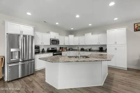 204 W Broughton Lane Rocky Point NC 28457