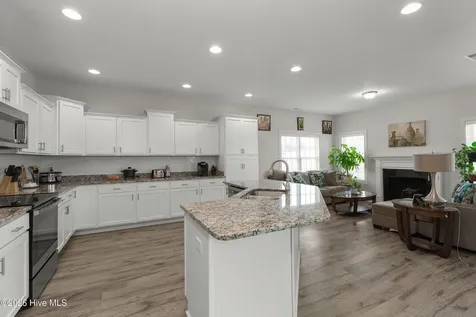 204 W Broughton Lane Rocky Point NC 28457