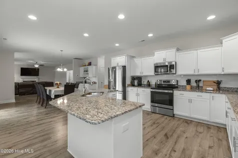 204 W Broughton Lane Rocky Point NC 28457