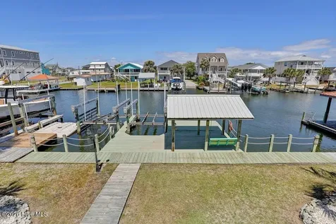 4090 4th Street Surf City NC 28445