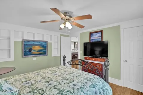 4090 4th Street Surf City NC 28445