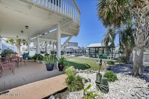 4090 4th Street Surf City NC 28445