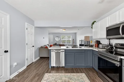 201 Lanieve Court Hubert NC 28539