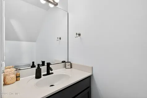 201 Lanieve Court Hubert NC 28539