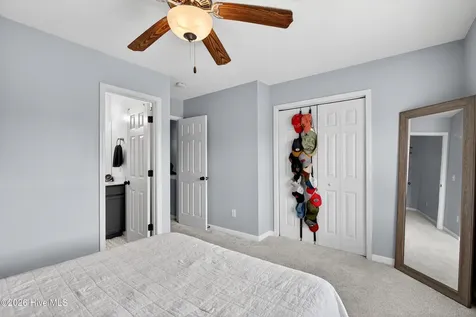 201 Lanieve Court Hubert NC 28539