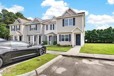 201 Lanieve Court Hubert NC 28539