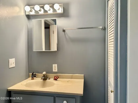 580 Gillikin Road Beaufort NC 28516