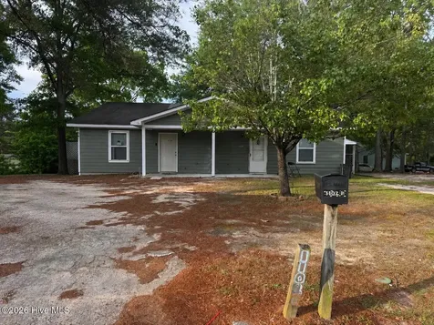 1102 Lewis Circle Rockingham NC 28379