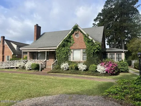 804 Carey Road Kinston NC 28501