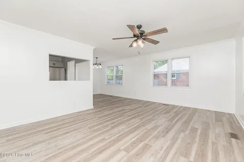 1009 River Street Jacksonville NC 28540