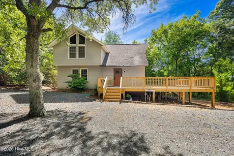 103 Round Oak Court Seven Lakes NC 27376