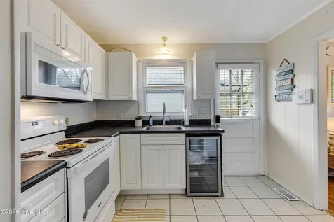 139 NE 39th Street Oak Island NC 28465