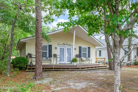 139 NE 39th Street Oak Island NC 28465