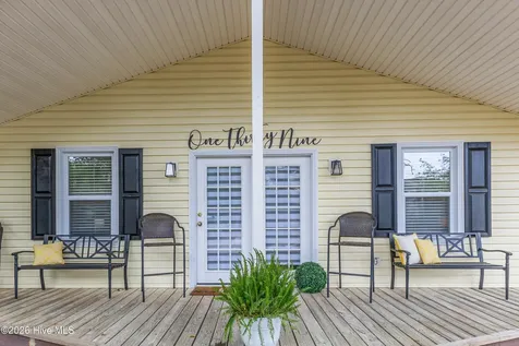 139 NE 39th Street Oak Island NC 28465