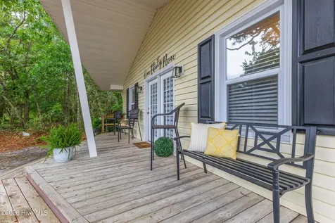 139 NE 39th Street Oak Island NC 28465